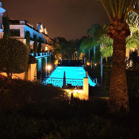 Luxury Apartment Frontal To The Sea In Estepona Doncella Beach Dış mekan fotoğraf