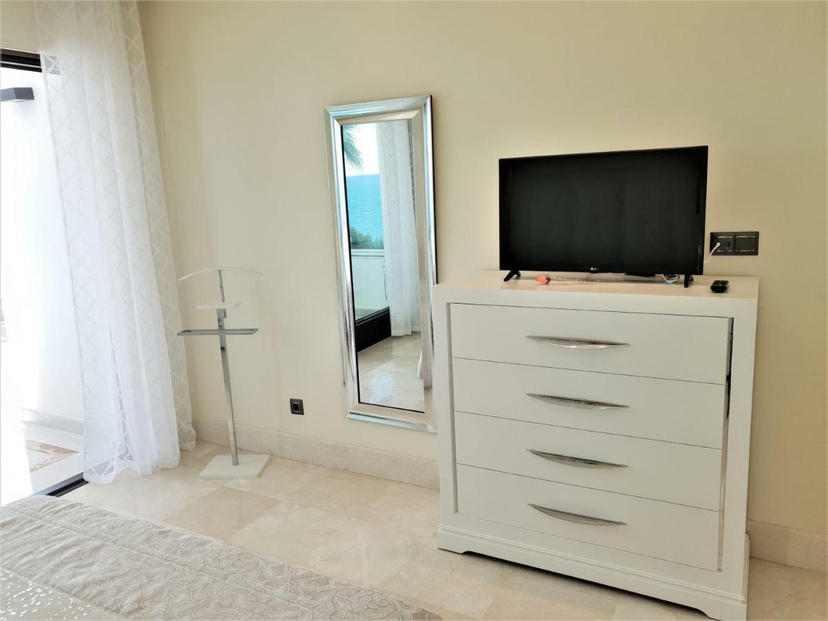 Luxury Apartment Frontal To The Sea In Estepona Doncella Beach Dış mekan fotoğraf