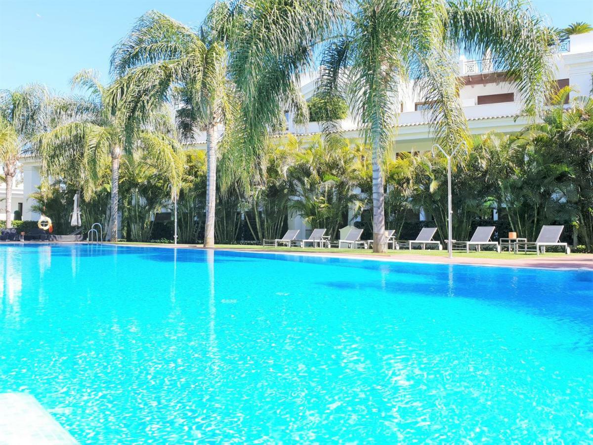 Luxury Apartment Frontal To The Sea In Estepona Doncella Beach Dış mekan fotoğraf