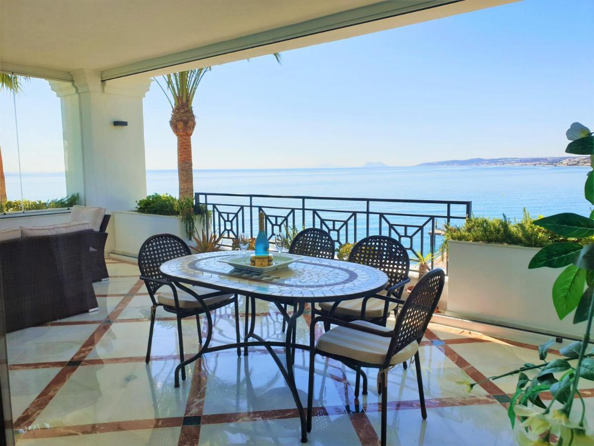 Luxury Apartment Frontal To The Sea In Estepona Doncella Beach Dış mekan fotoğraf